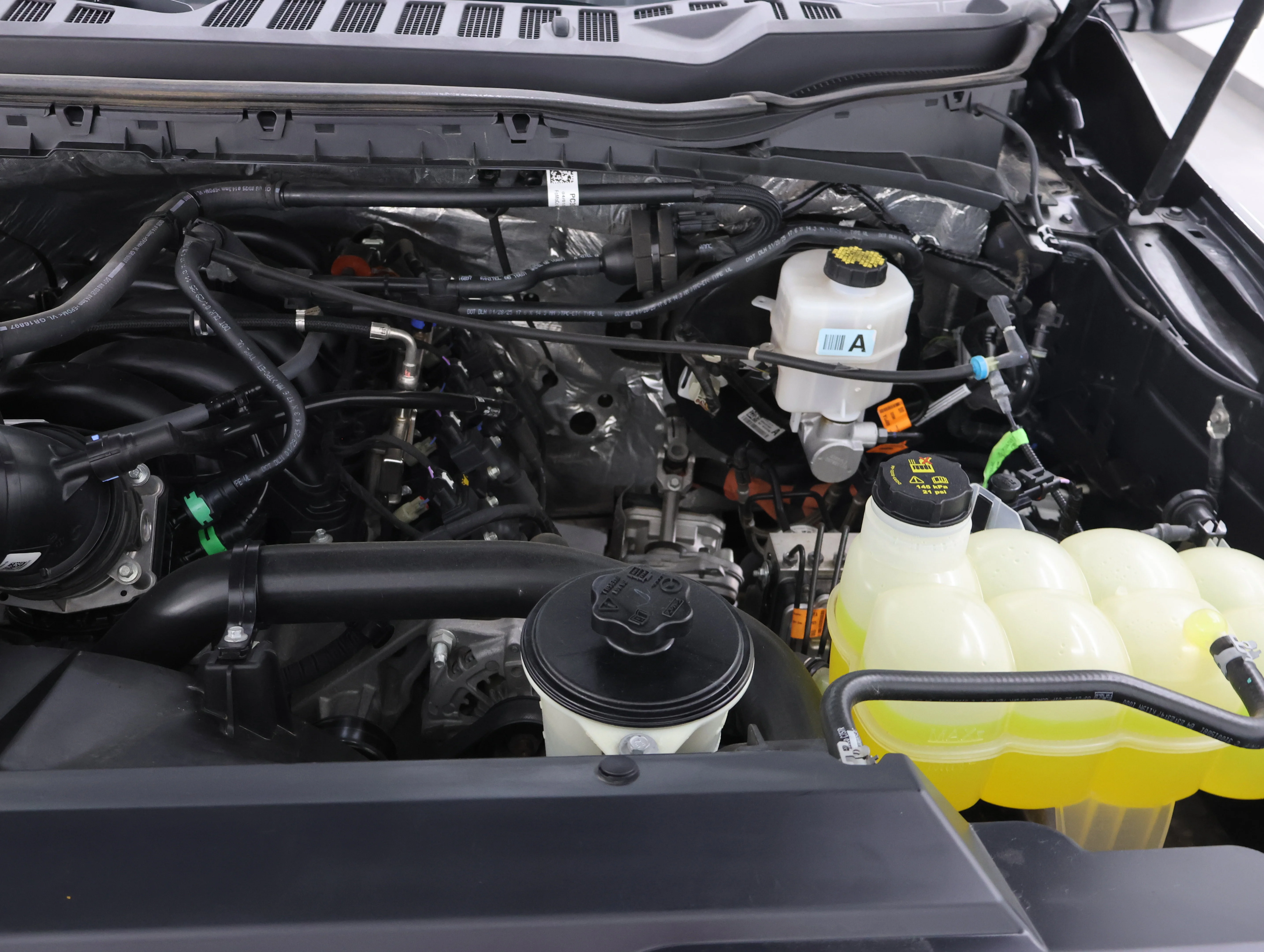 2025 Ford F-350 Super Duty XLT - Photo 16