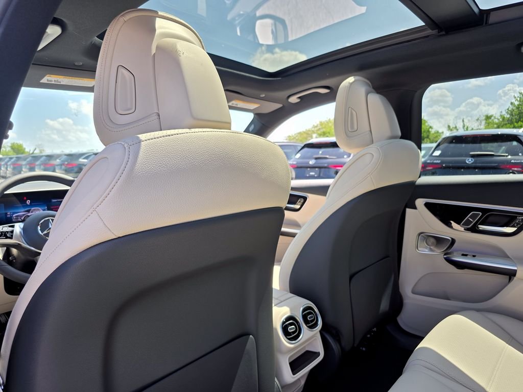 New 2026 White Mercedes-Benz GLC 300 image 14