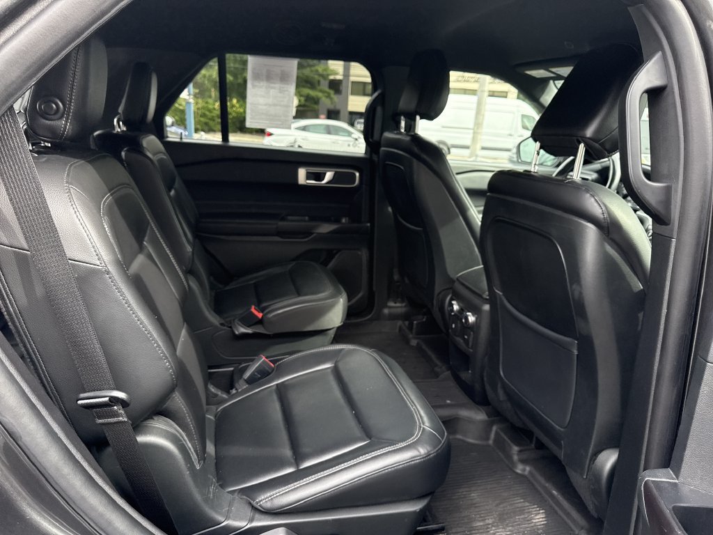 Used 2020 Gray Ford XLT image 30