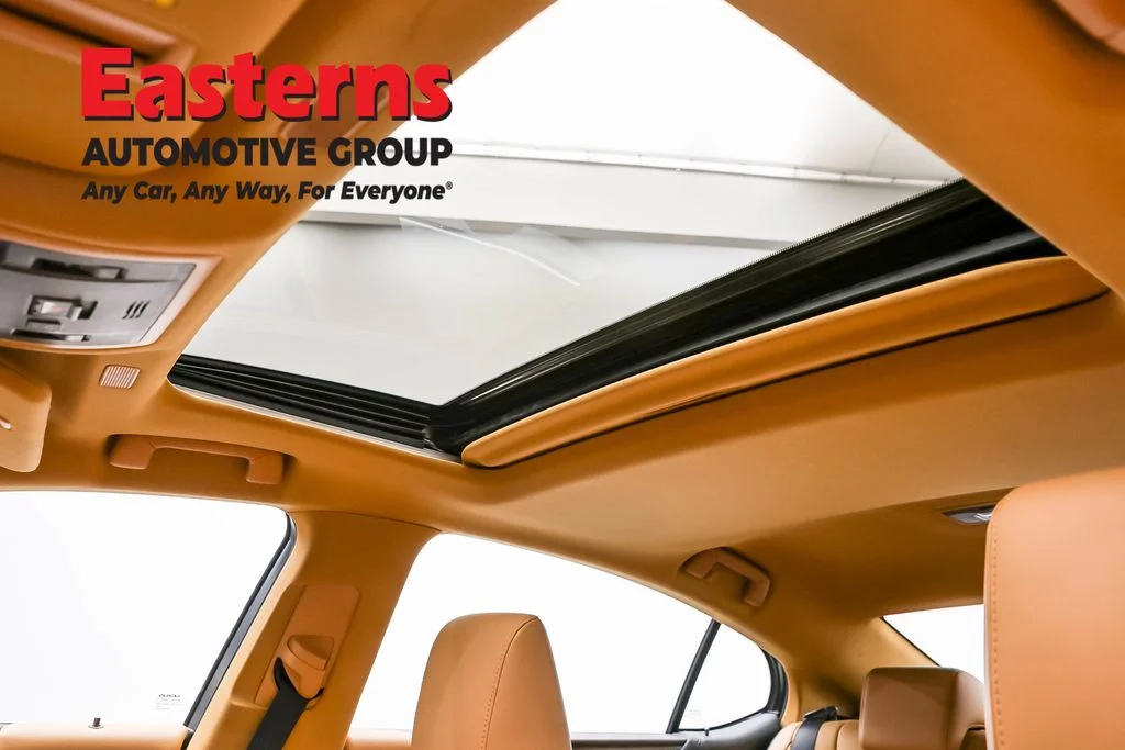 Used 2022 Silver Lexus 350 image 30