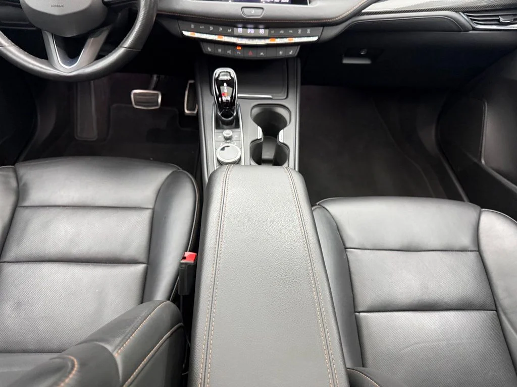 Used 2022 Black Cadillac Sport image 41