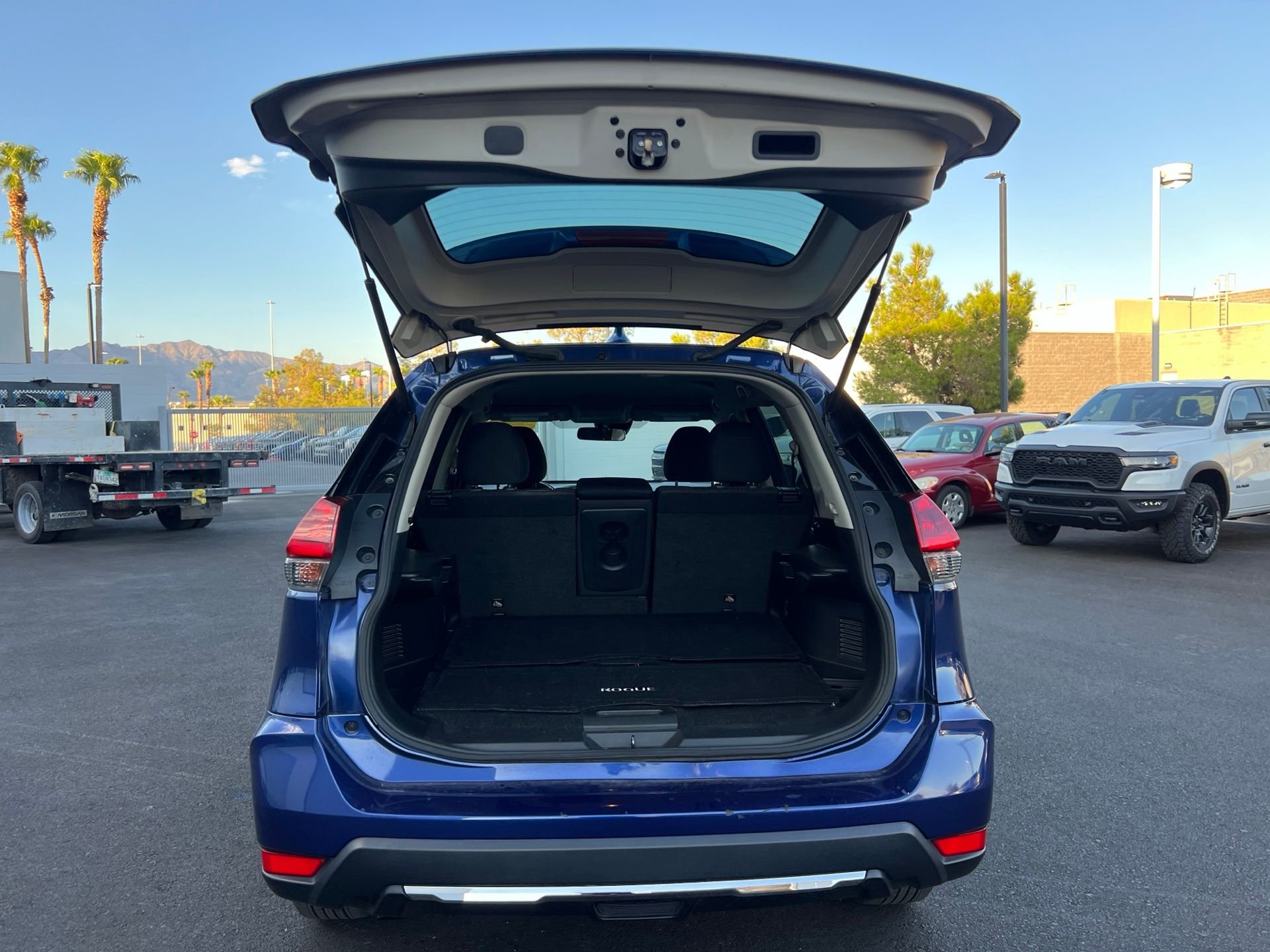 Used 2020 Blue Nissan S image 14