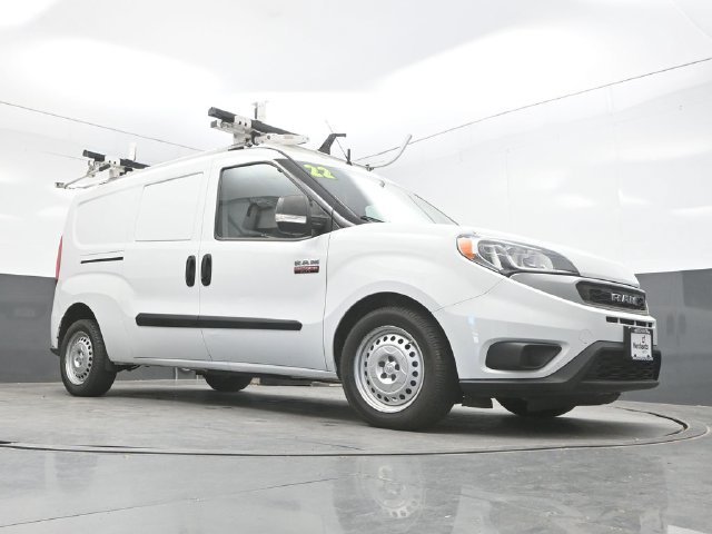 Used 2022 White Ram Base image 32