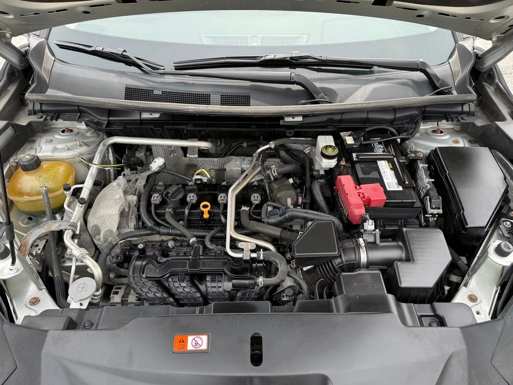 Used 2022  Mitsubishi ES image 27