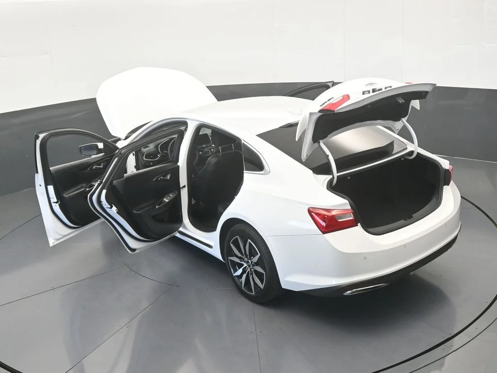 Used 2024 Summit White Chevrolet RS image 59