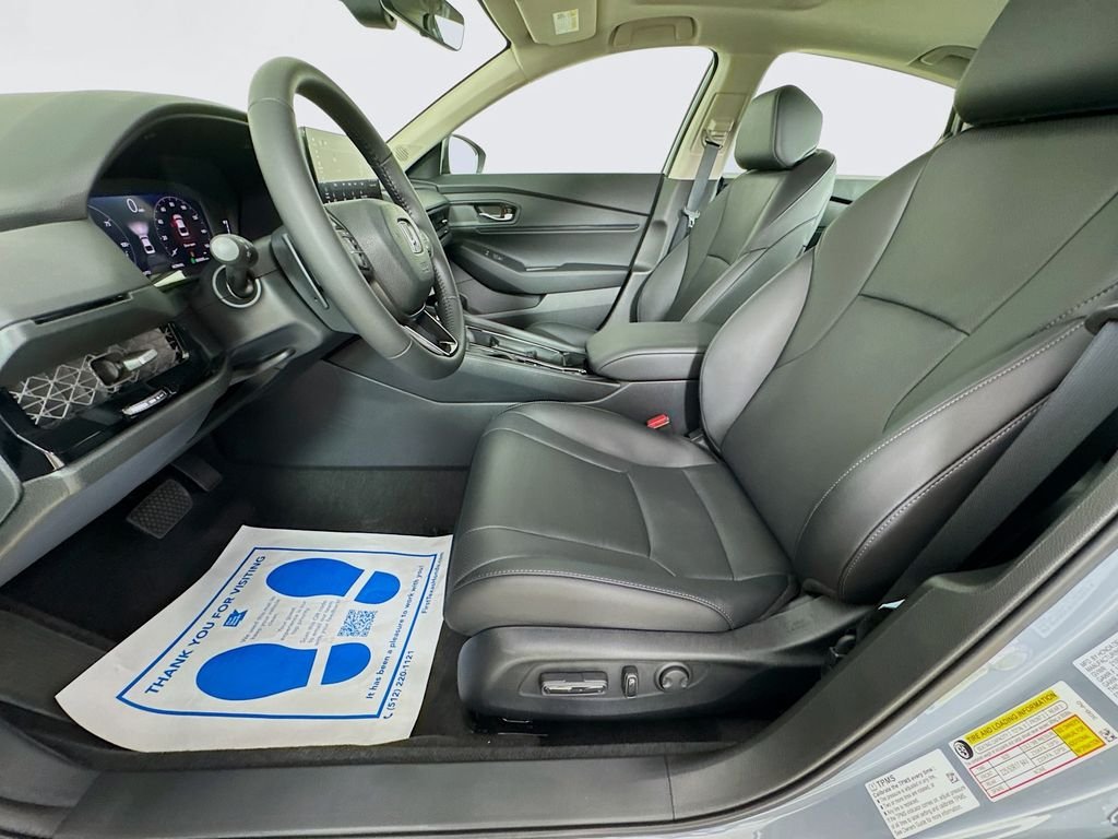New 2026 Urban Gray Pearl Honda EX-L image 25