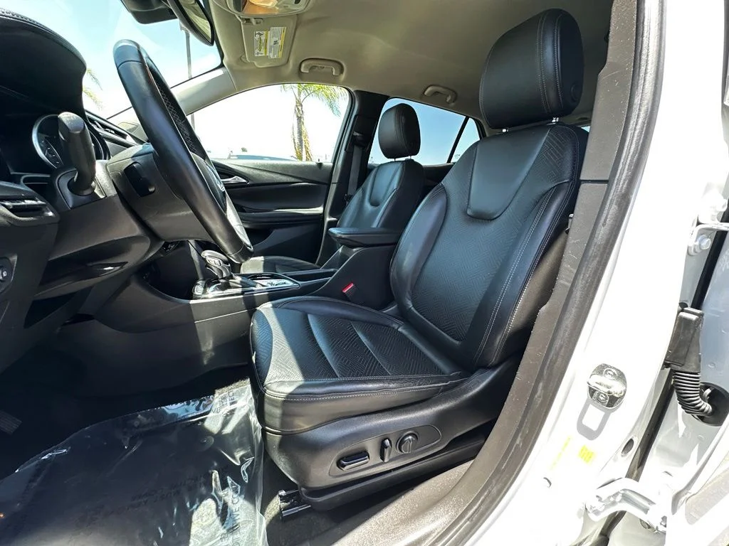 Used 2020 White Buick Essence image 21