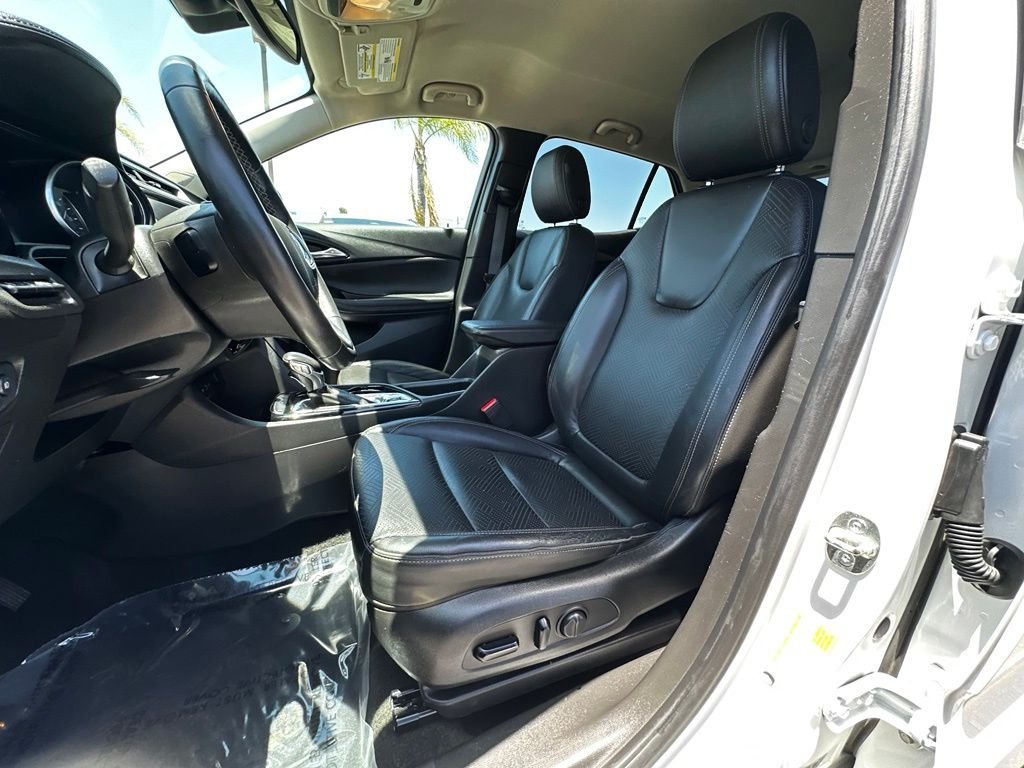 Used 2020 White Frost Buick Essence image 21