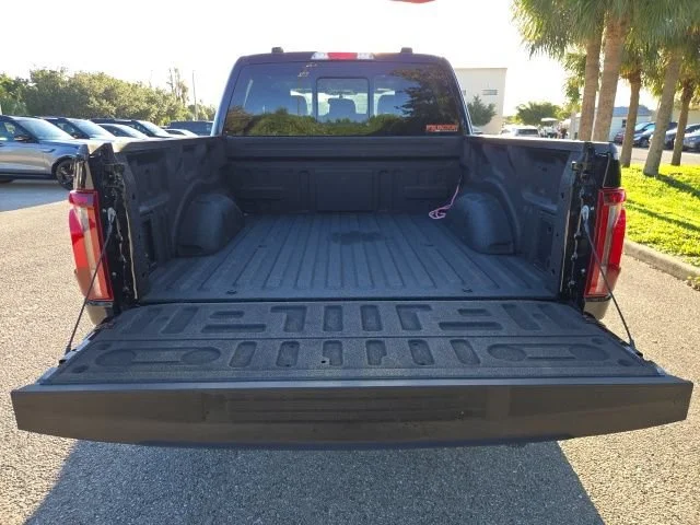 Used 2025 Blue Metallic Ford LARIAT image 11