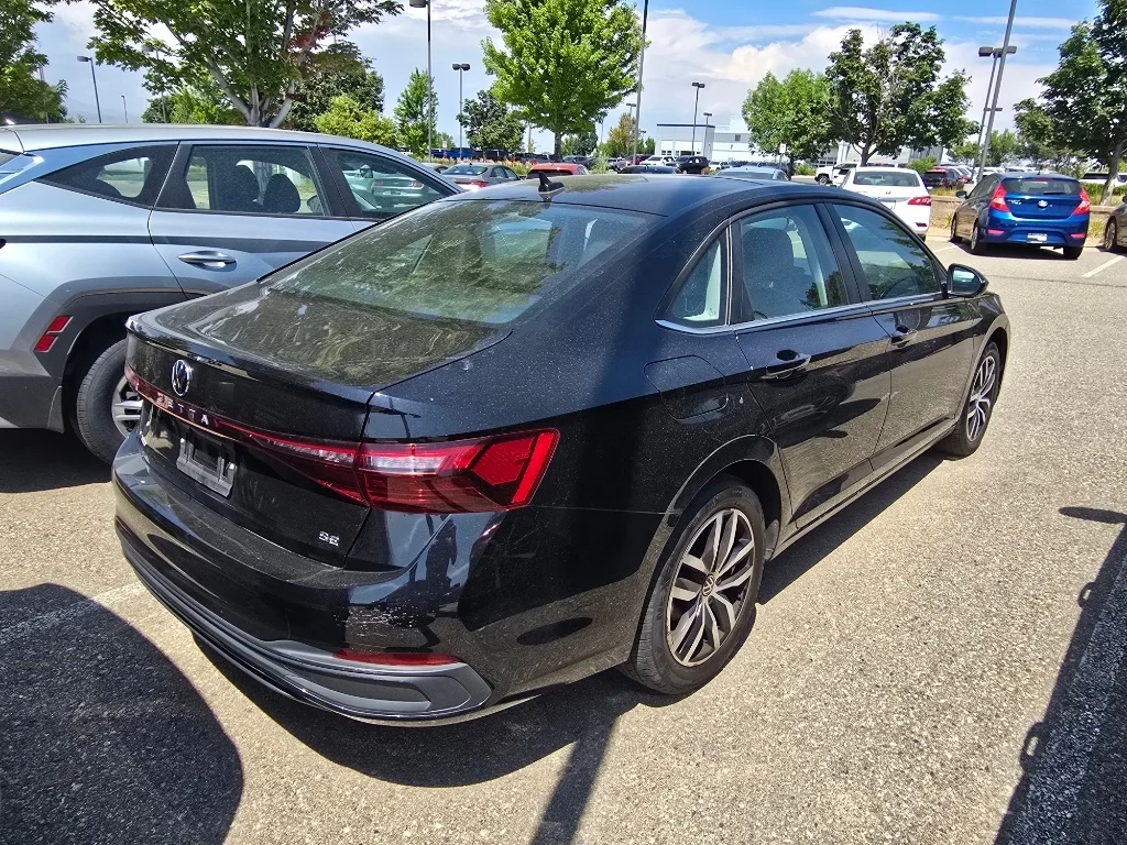 Used 2025 Deep Black Pearl Volkswagen SE image 6