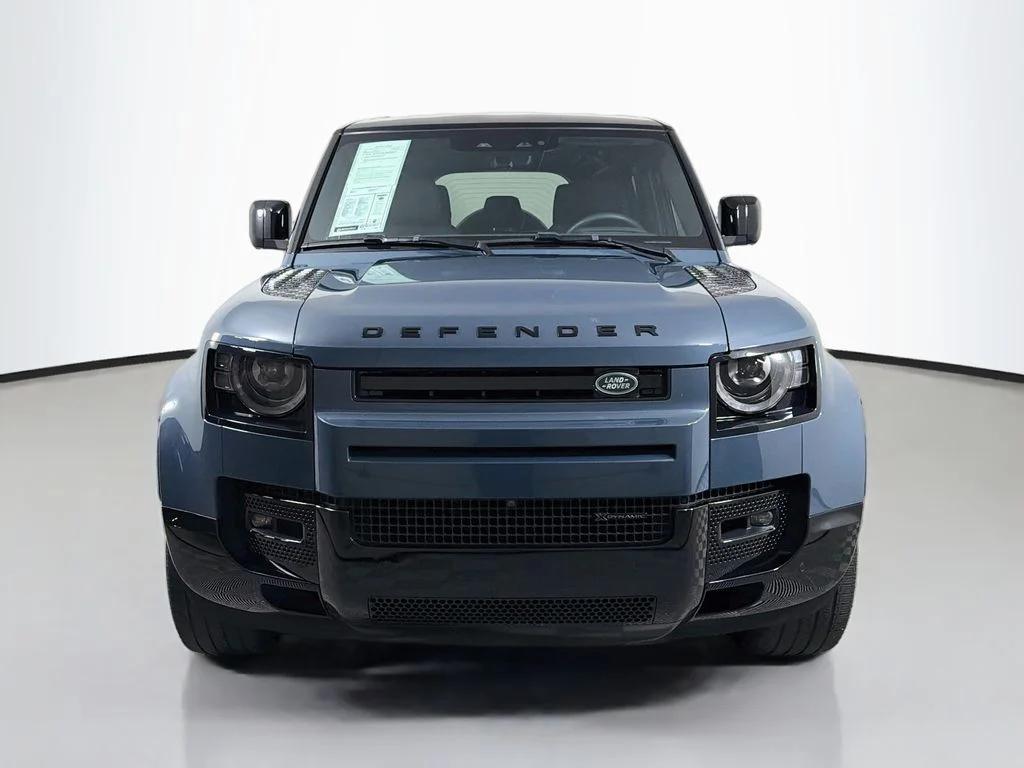 Used 2023 Blue Land Rover X-Dynamic SE image 2