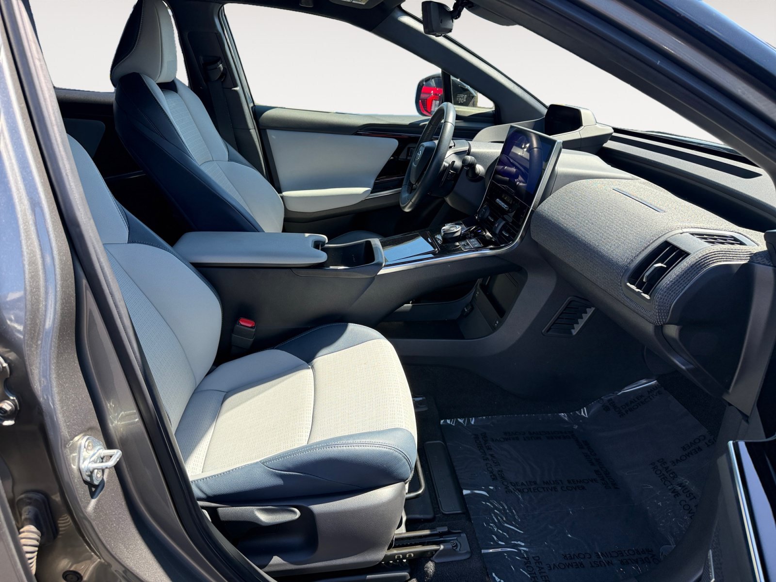 Used 2023 Carbon Subaru Touring image 19