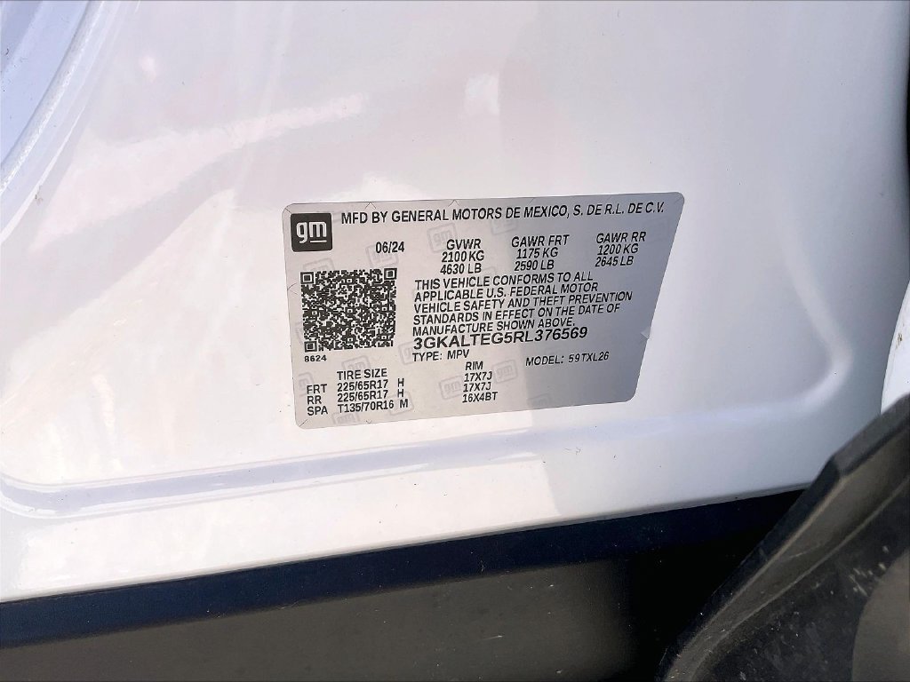 Used 2024 Summit White GMC SLE image 31