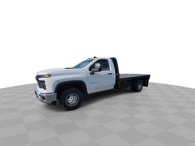 2025 Chevrolet Silverado 3500 HD Chassis Cab photo 4 of 58