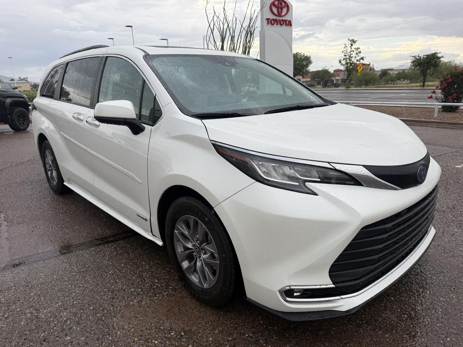 Used 2021 Blizzard Pearl Toyota XLE image 7