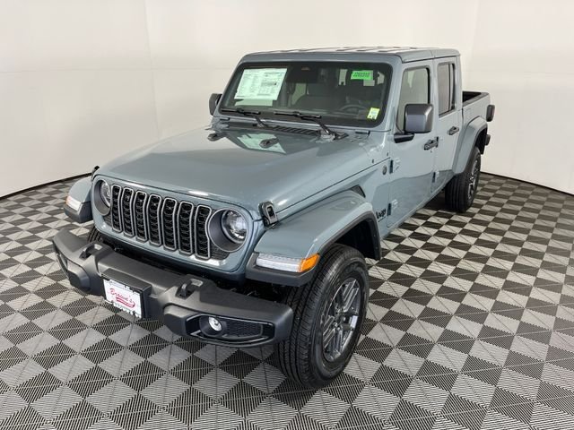New 2026 Anvil Clear-Coat Exterior Paint Jeep Sport S image 2
