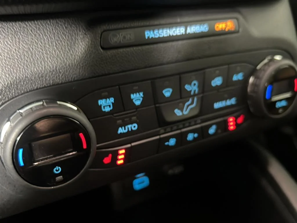 Used 2021 Orange Metallic Ford Badlands image 32