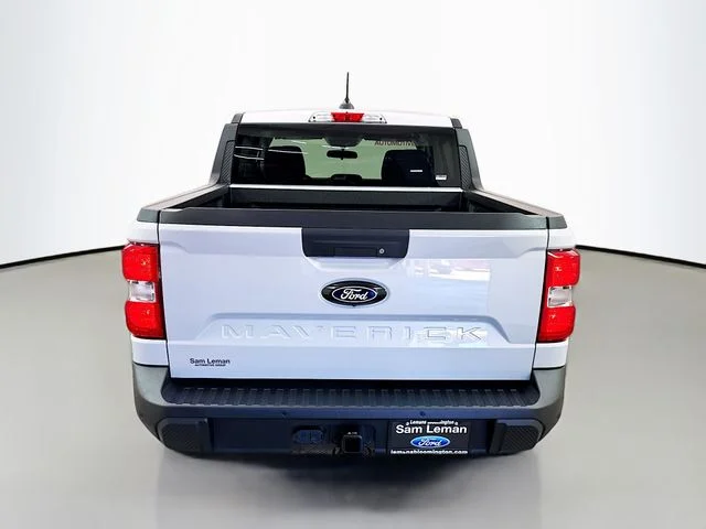 New 2026 Space White Metallic Ford XLT image 6