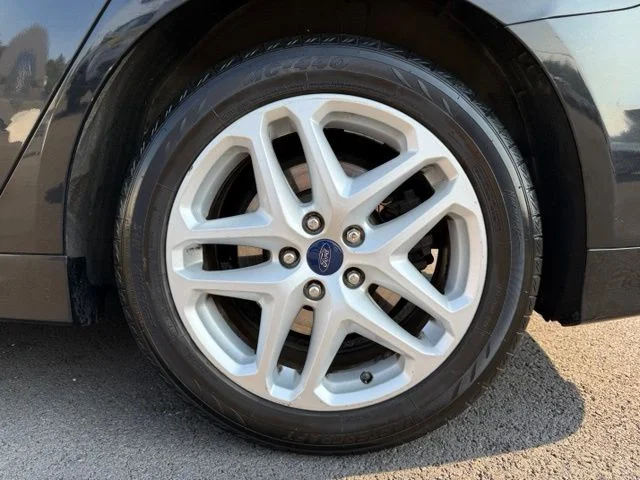 Used 2014 Tuxedo Black Metallic Ford SE image 8