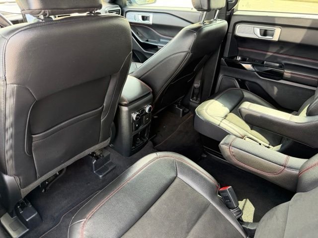 Used 2023 Gray Ford ST-Line image 22