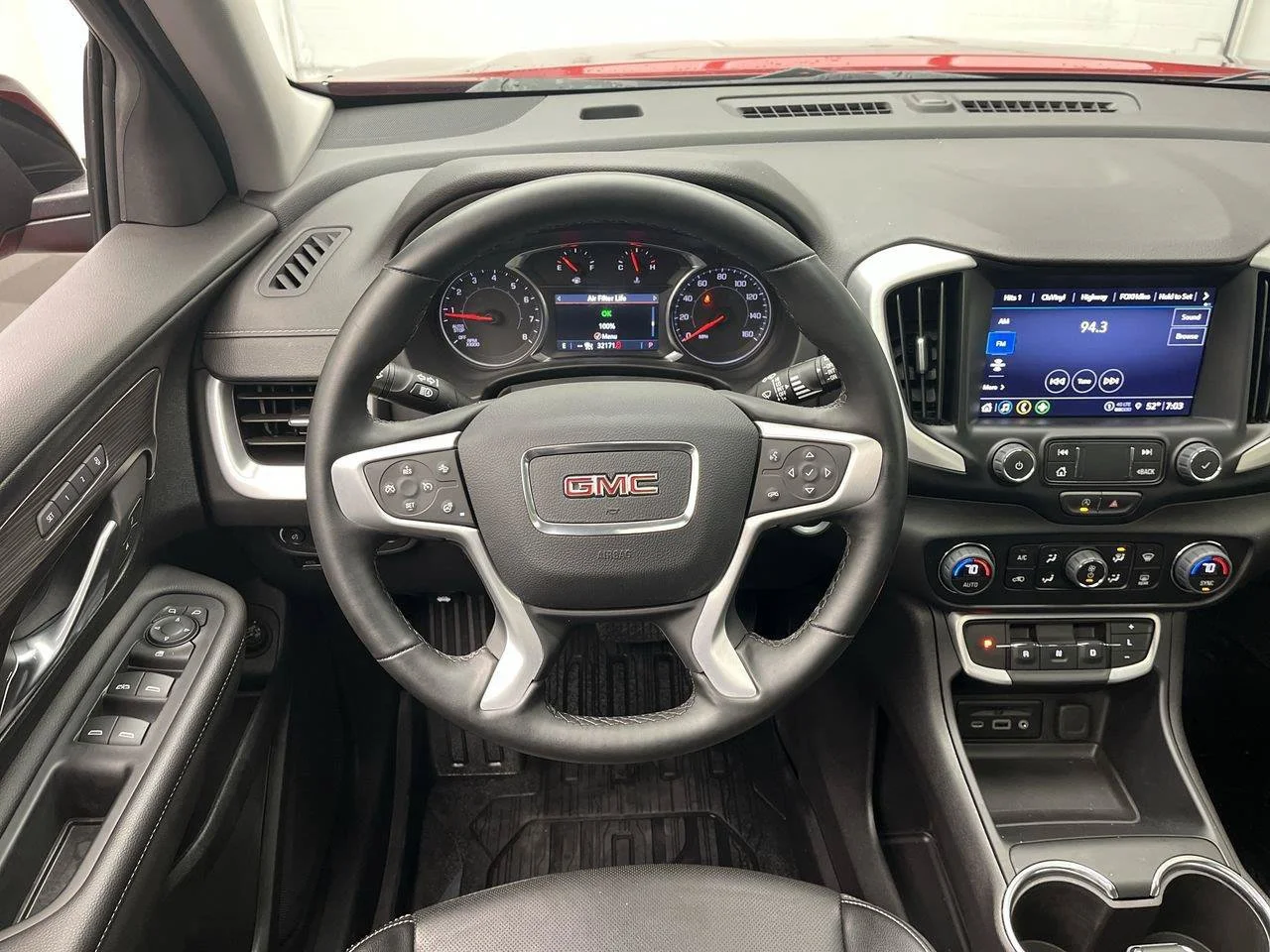 2024 GMC Terrain SLT - Photo 14