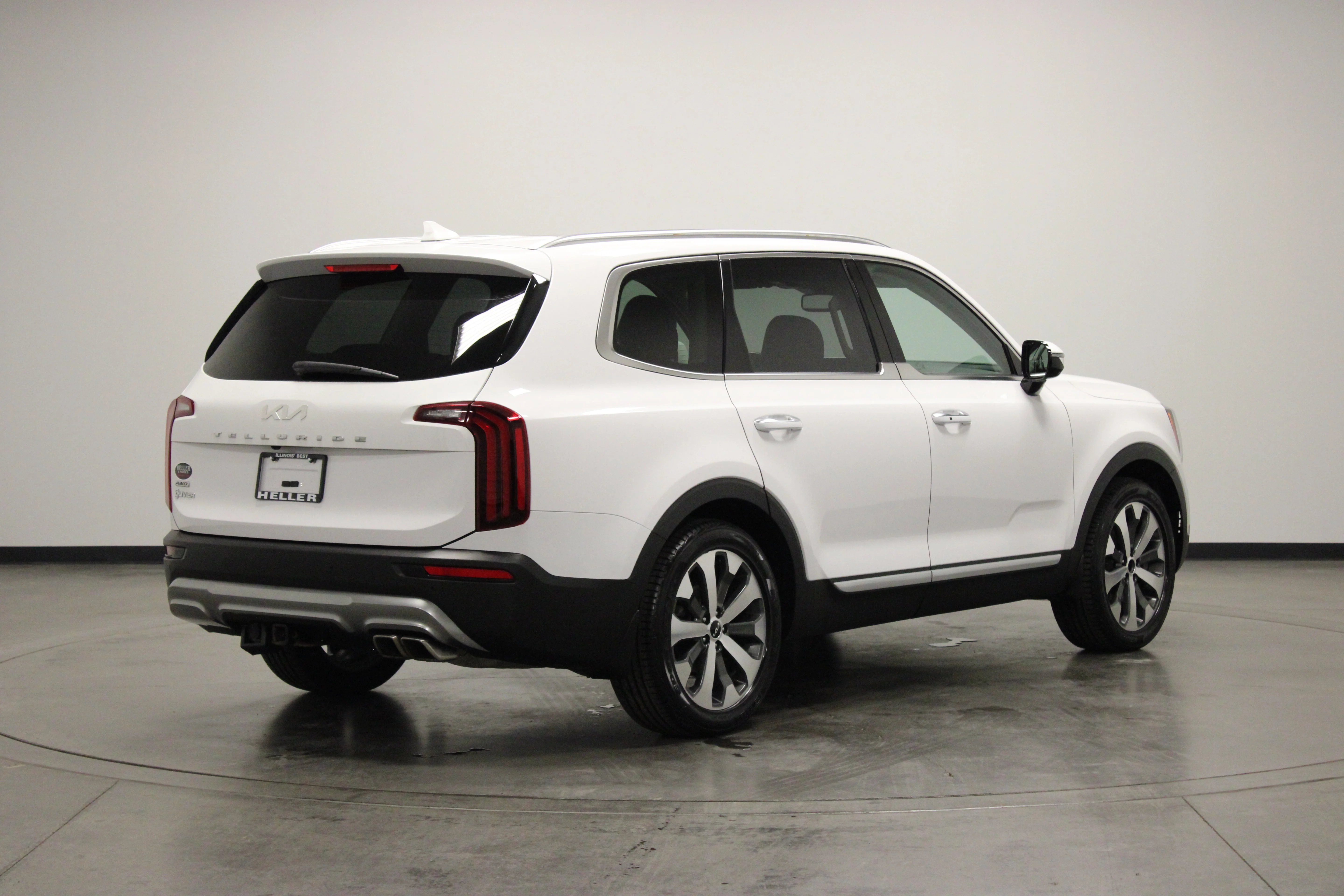Used 2022 Glacial White Pearl Kia SX image 8