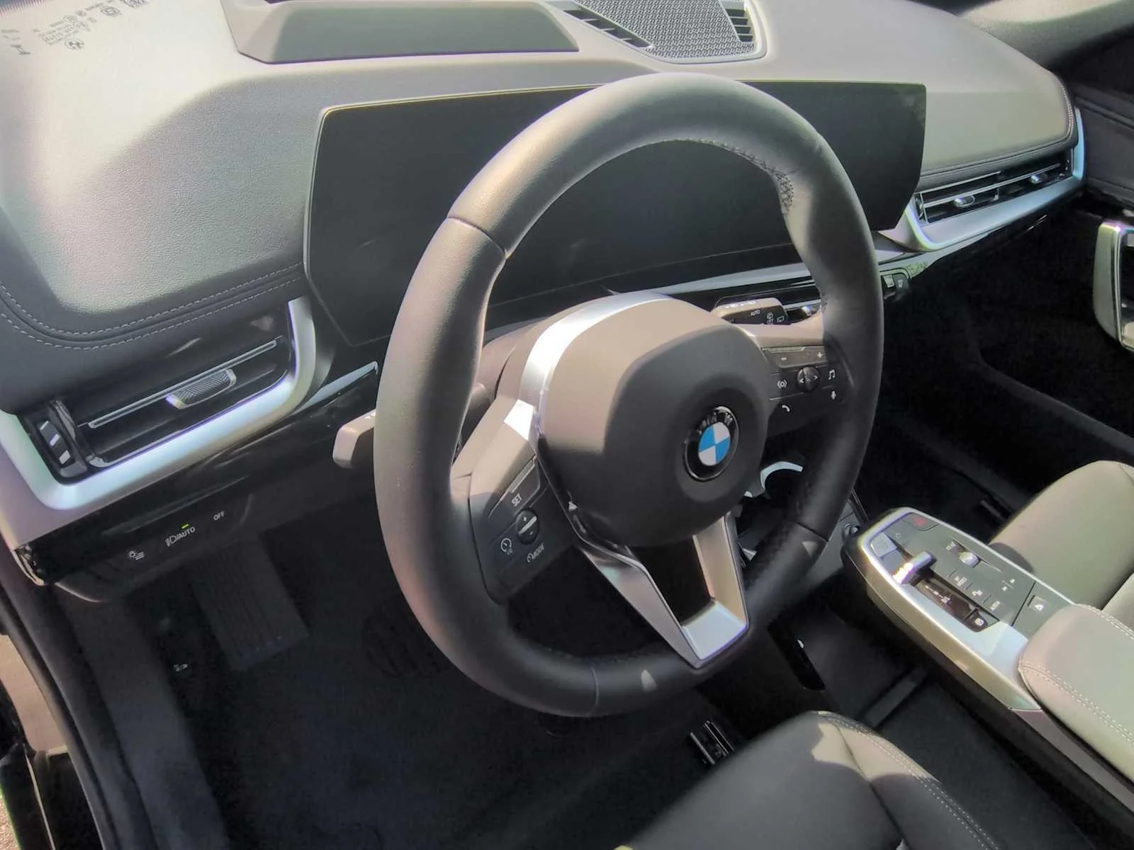 New 2026 Black Sapphire Metallic BMW xDrive28i image 10