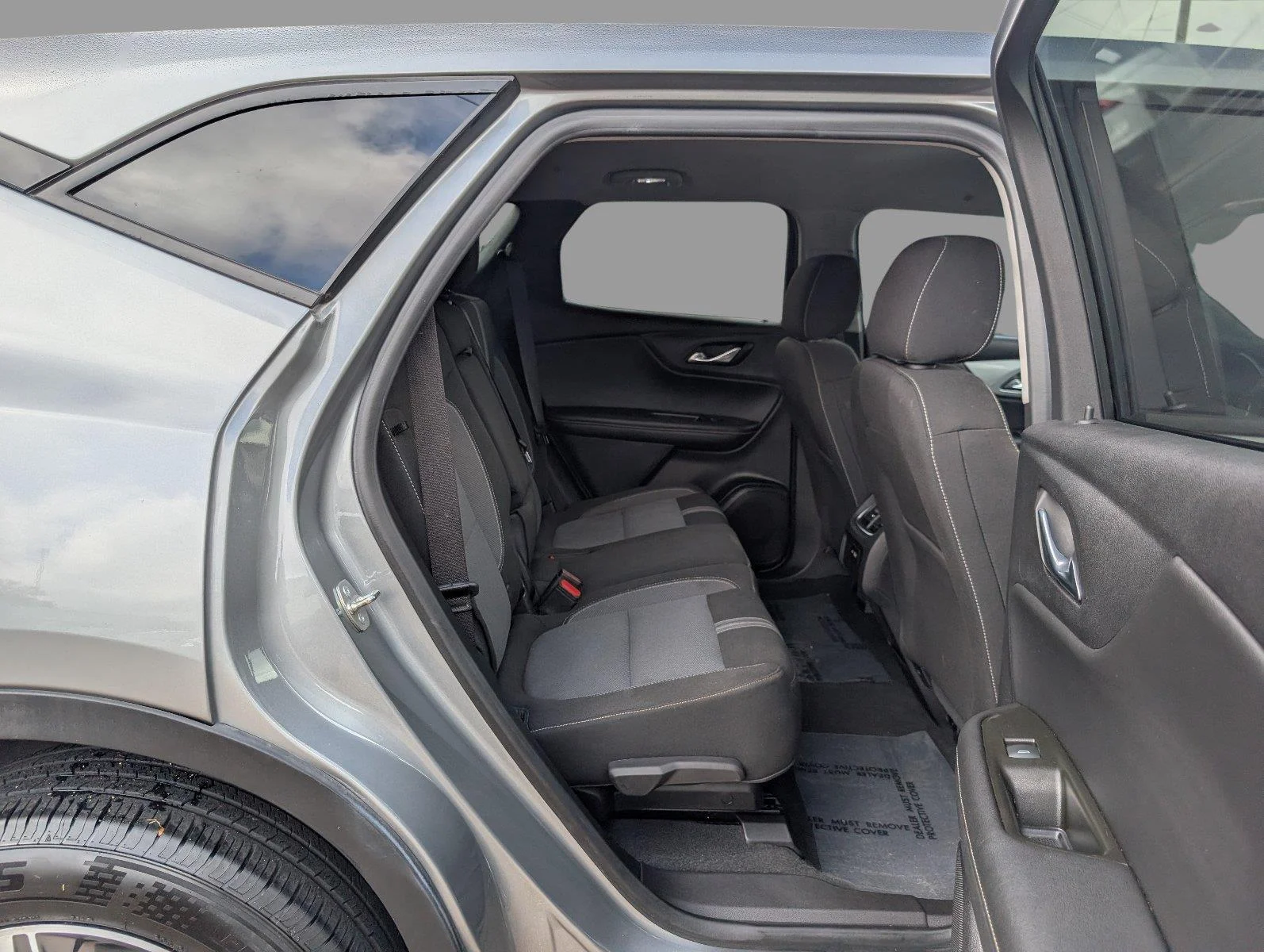 Used 2023 STERLING GRAY METALLIC Chevrolet LT image 22