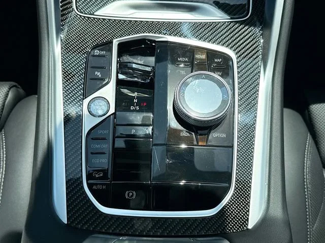 New 2027 Alpine White BMW M60i image 31