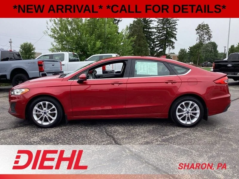 Used 2020 Red Ford SE image 4