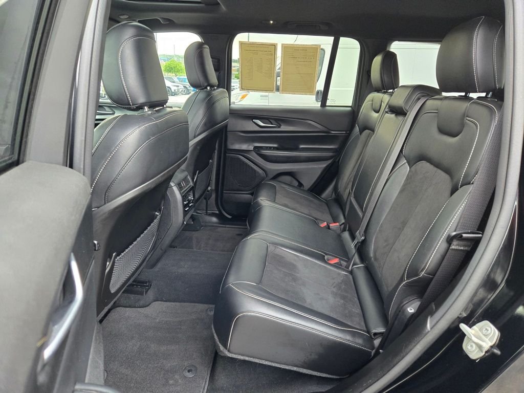 Used 2023 Black Jeep Altitude X image 30