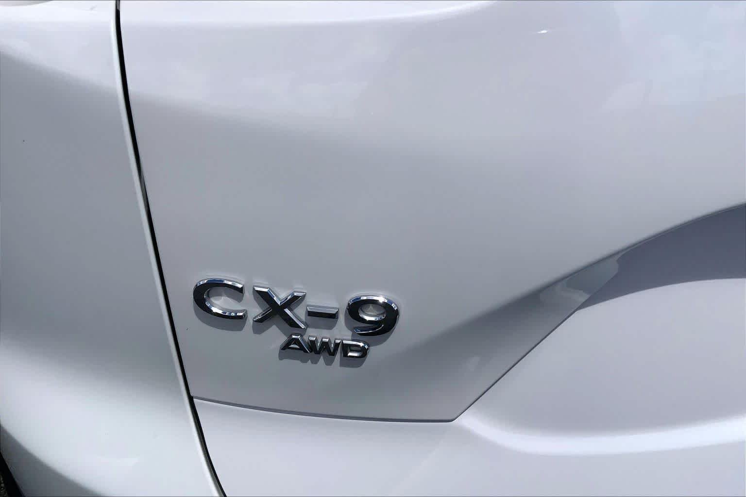 Used 2023 Snowflake White Pearl Mica Mazda Grand Touring image 10