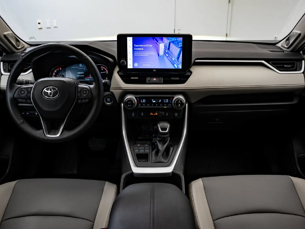 Used 2025 Silver Sky Metallic Toyota XLE Premium image 35