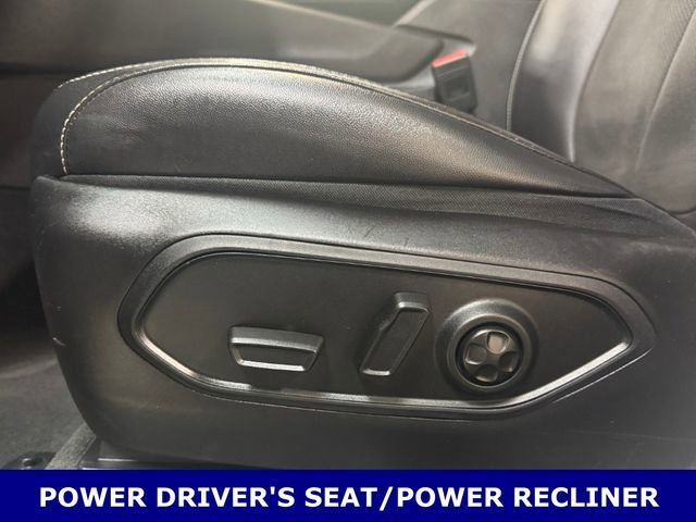 Used 2025 Bright White Jeep Altitude image 15