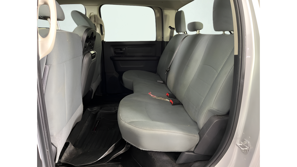 Used 2018 Bright Silver Clearcoat Metallic Ram Tradesman image 12
