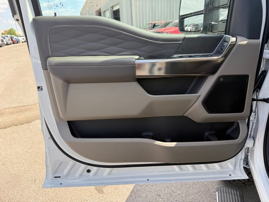New 2026 Star White Metallic Tri-Coat Ford F-250® Platinum® image 11