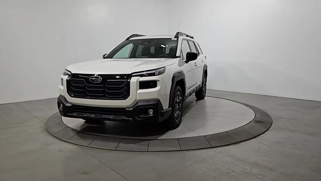 New 2026 CRYSTAL WHITE PEARL Subaru Limited image 1