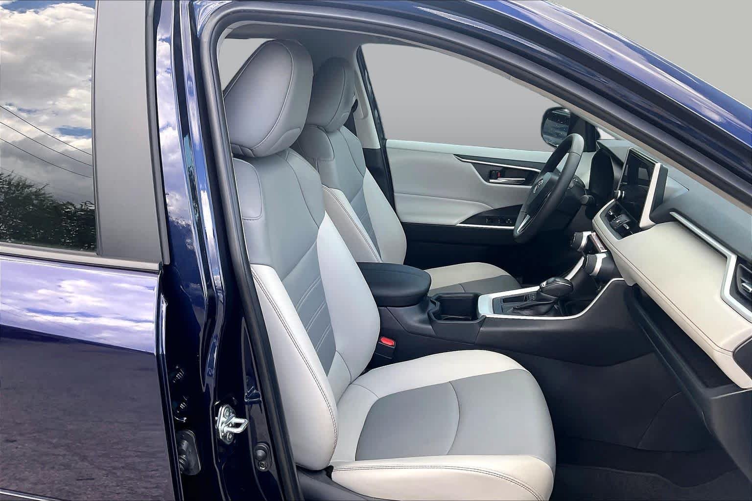 Used 2025 Blueprint Toyota XLE Premium image 9