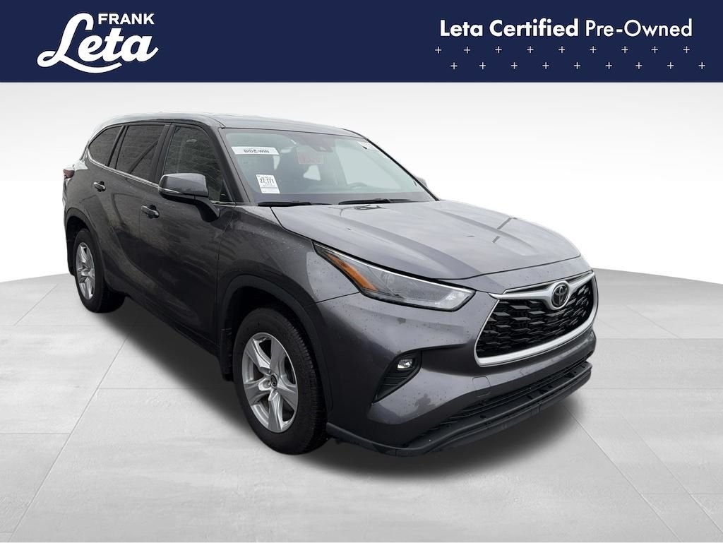 Used 2024 Magnetic Gray Metallic Toyota  image 7