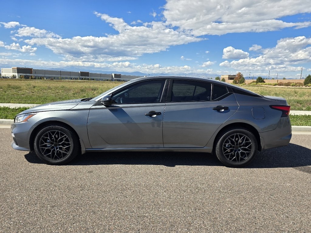 Used 2022 Nissan Altima SR with VIN 1N4BL4CW9NN405927 for sale in Yuma, CO