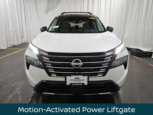 2026 Nissan Rogue Platinum - Photo 8