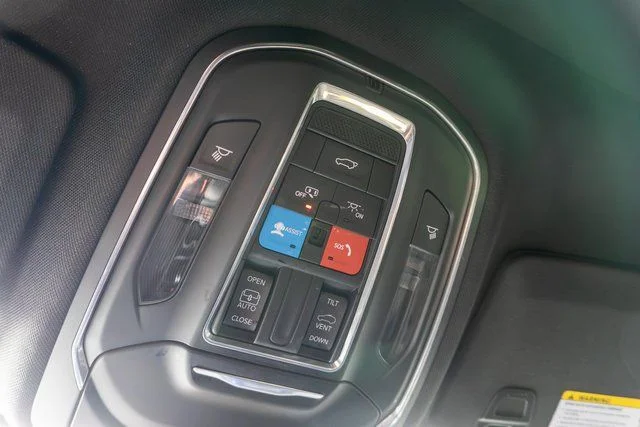 Used 2025 Gray Jeep Altitude X image 29