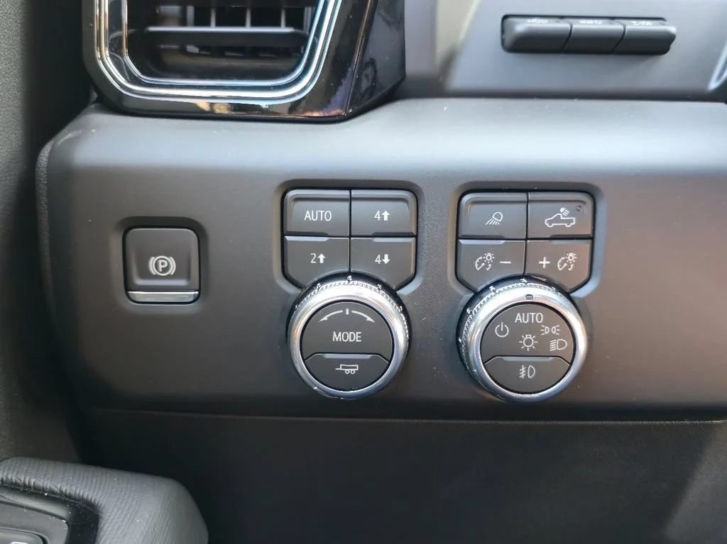 New 2026 Summit White GMC AT4X image 18