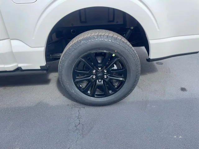 New 2026 Star White Metallic Tri-Coat Ford Platinum image 17