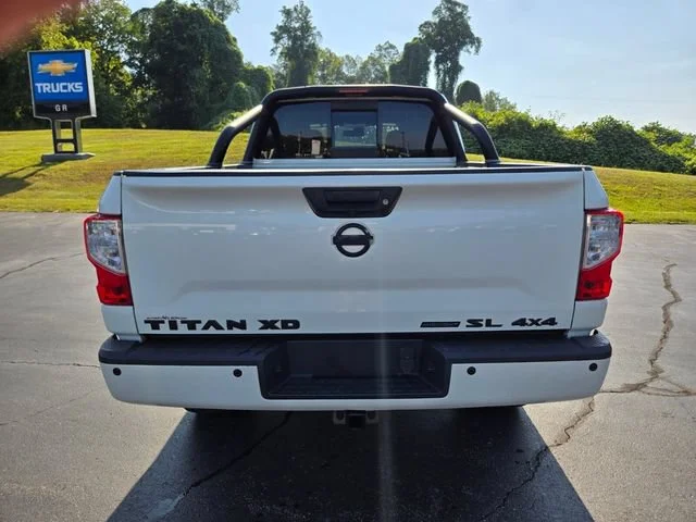Used 2018 White Nissan SL image 7
