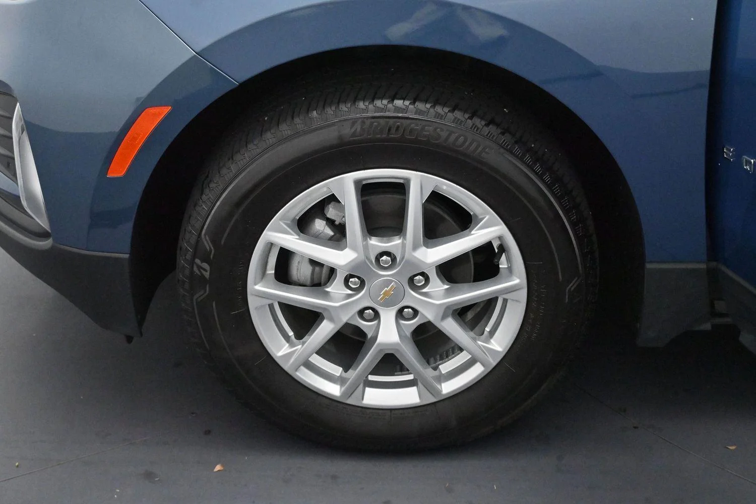 Used 2024 Lakeshore Blue Metallic Chevrolet LT image 32