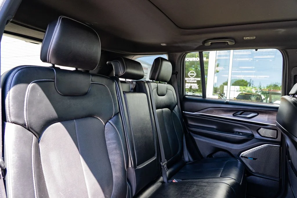 Used 2023 Red Jeep Overland 4xe image 27