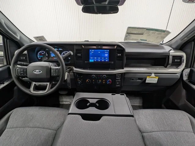 New 2026 Oxford White Ford F-450® XL image 38