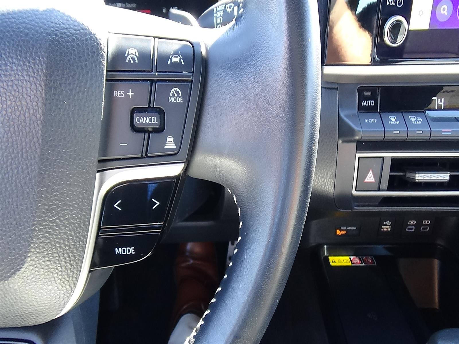 Used 2025 Ice Cap Toyota SE image 21
