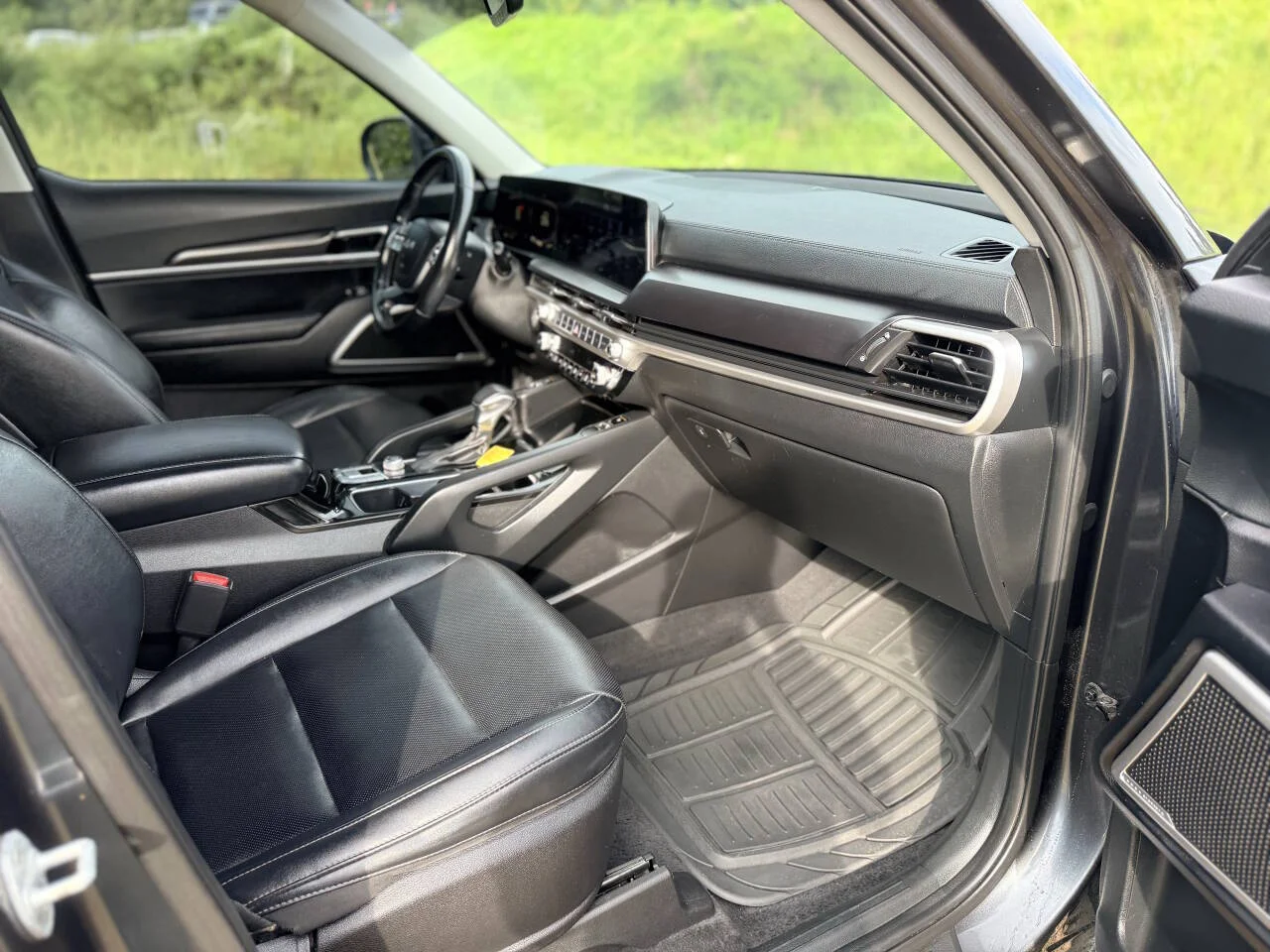 Used 2023 Gray Kia S 4dr SUV image 18